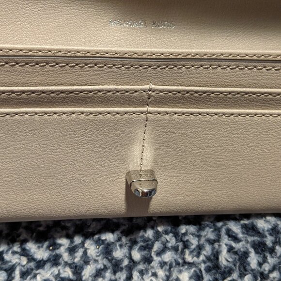 Michael Kors Rivington Stud Large Leather Wallet cement & Silver Hardware NWT - Picture 9 of 16